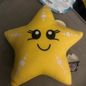 NWT Bow-Wow Aqua Seaside Yellow Starfish Plush Toy Floats In Water Squeaks